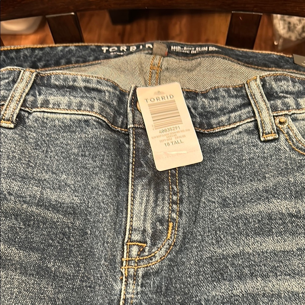 NWT TORRID Slim Boot Blue MidRise Jeans size 18 tall